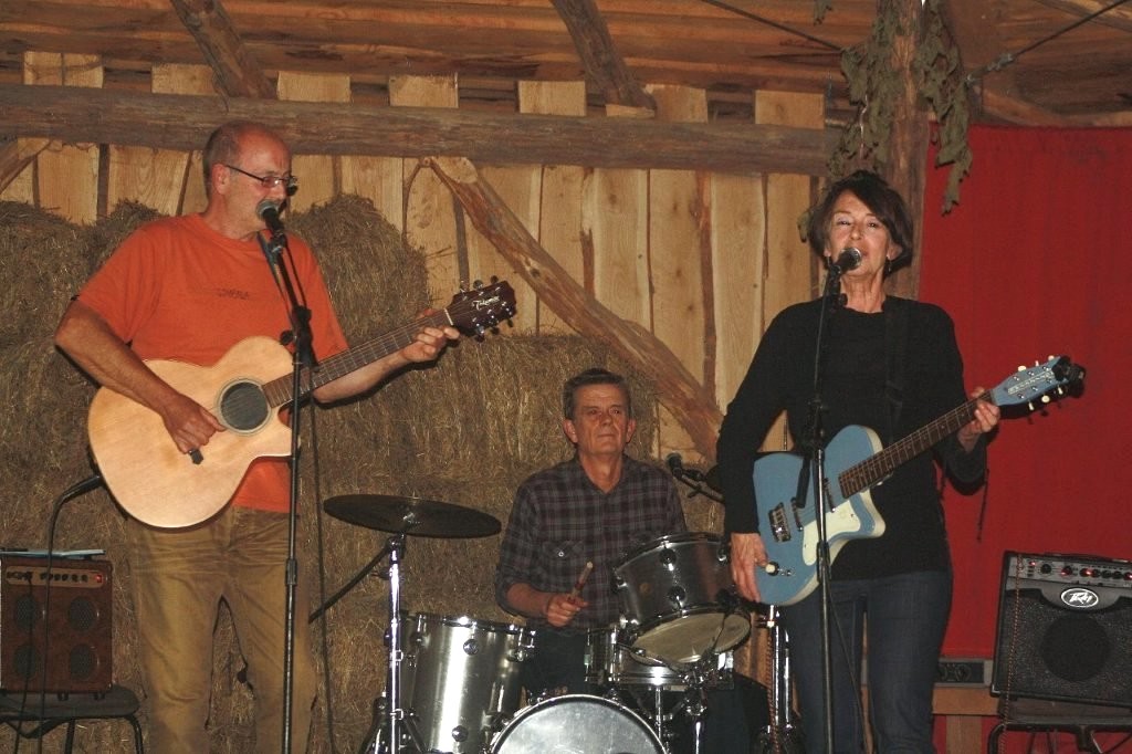 Image of Rob Mark and Sheila at Ali's Barn 2016.jpg